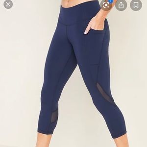 NWT Old Navy Active mid-rise crop leggings navy S